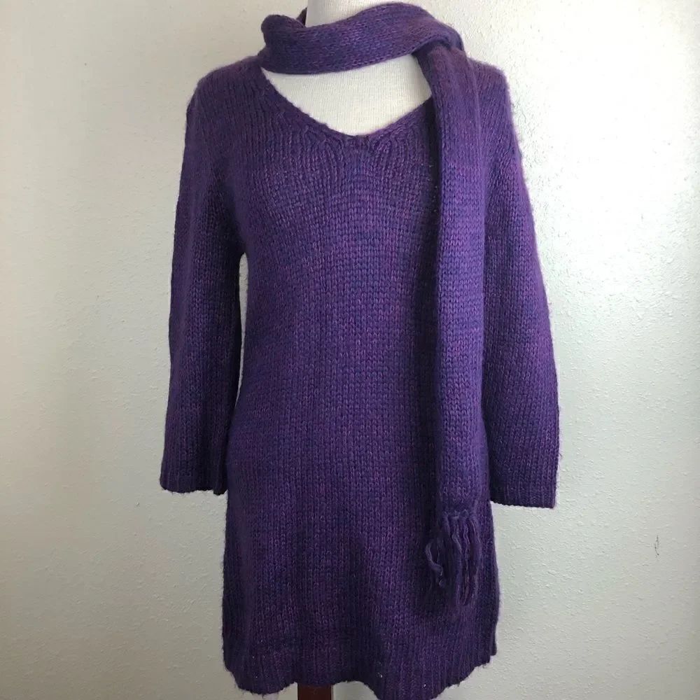 NWT Olivia Sky Purple V Neck Sweater & Scarf